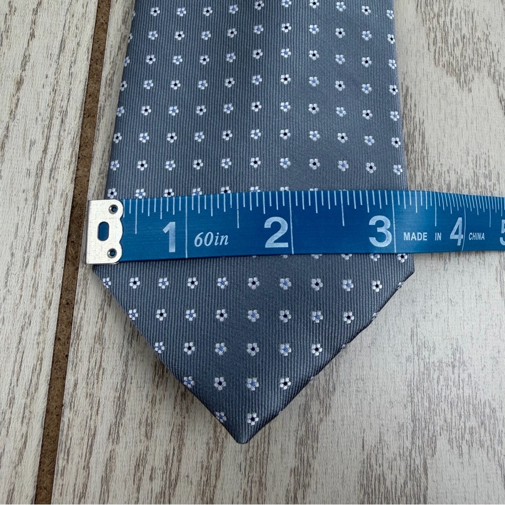 795 Club Room Men's Tie Dooley Floral 40 Silver (Grey) $55 Polyester — image 2 of 5